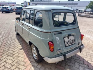 RENAULT R4