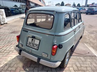 RENAULT R4