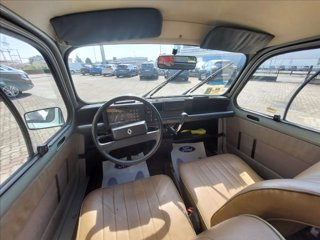 RENAULT R4