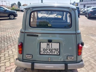 RENAULT R4