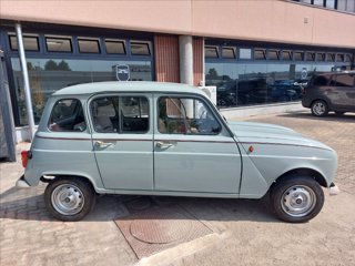 RENAULT R4